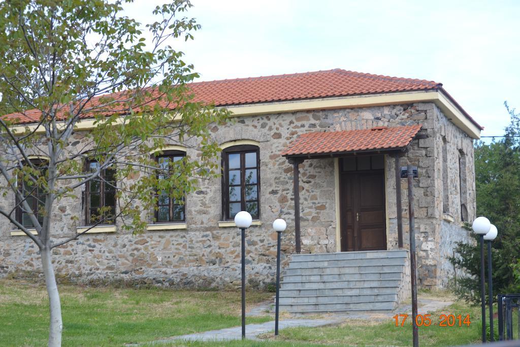 Mouson Melathron Elafina Exterior foto