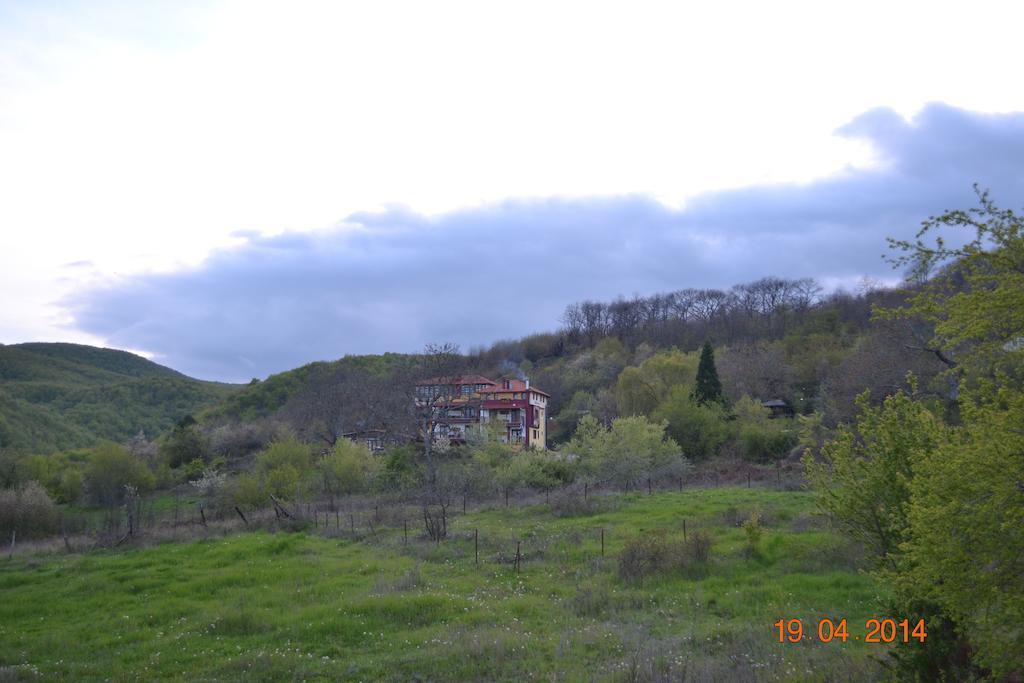 Mouson Melathron Elafina Exterior foto