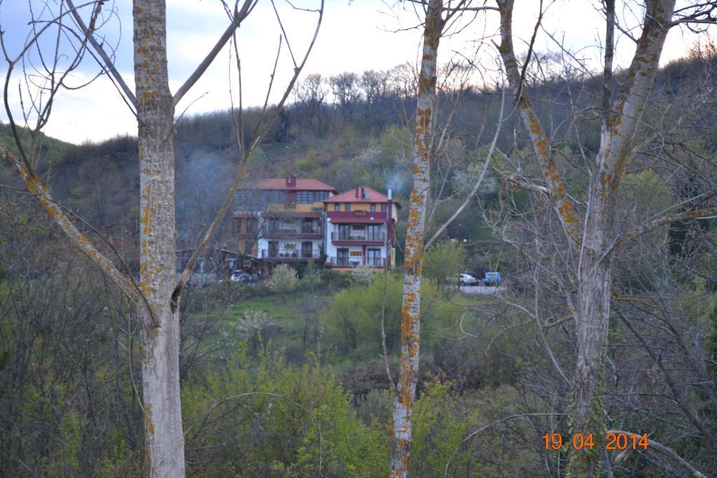 Mouson Melathron Elafina Exterior foto