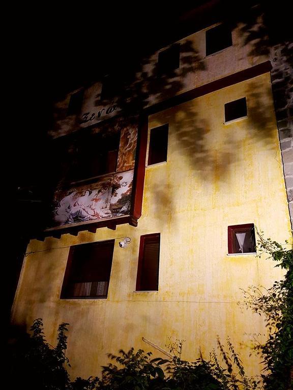 Mouson Melathron Elafina Exterior foto